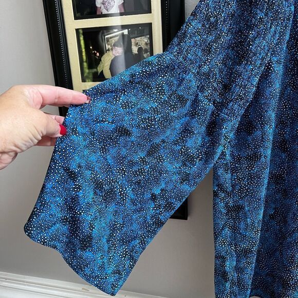 Michael Michael Kors Blue Smocked Abstract Dot Print Blouse sz XL NWT - Picture 3 of 8